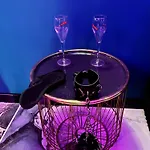 Apartment Le Confidentiel -love Room, Marbres, Jeux, Jacuzzi