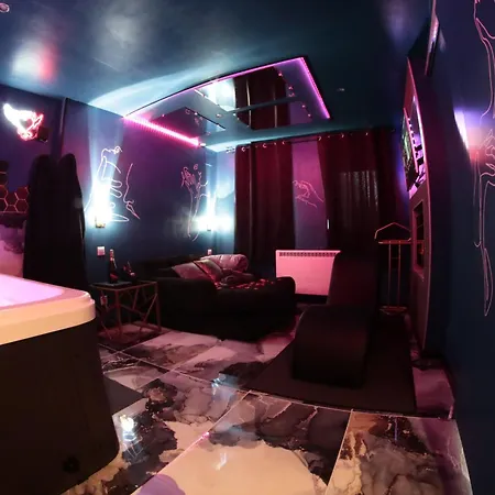 Le Confidentiel -love Room, Marbres, Jeux, Jacuzzi Appartamento *
